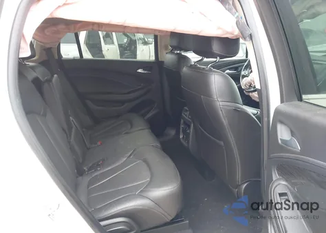 2018 Buick Envision Essence z USA, uszkodzony, nr VIN LRBFX1SA7JD029327